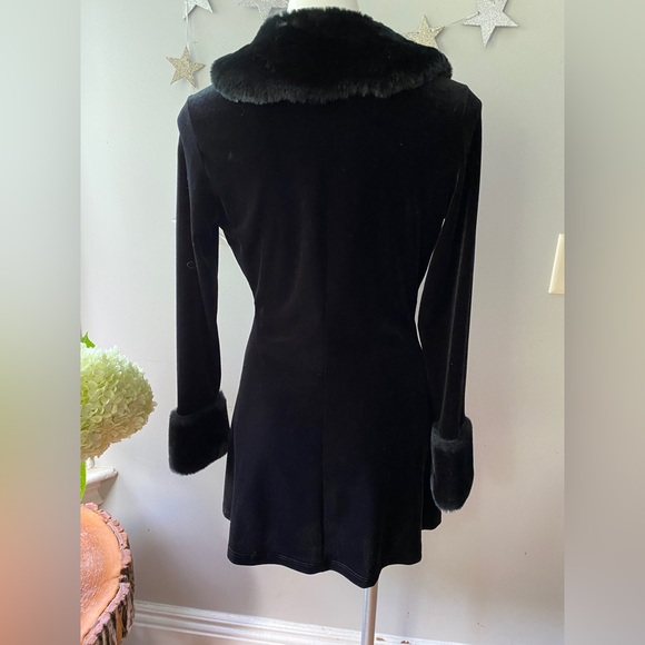 Vintage Krizia Velvet Faux For Trimmed Fitted Jacket/Top. NWOT. - Picture 5 of 5